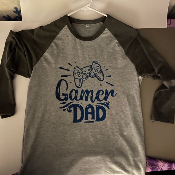 Cricut custom made T-shirt. For gamer dads. - Picture 1 of 5